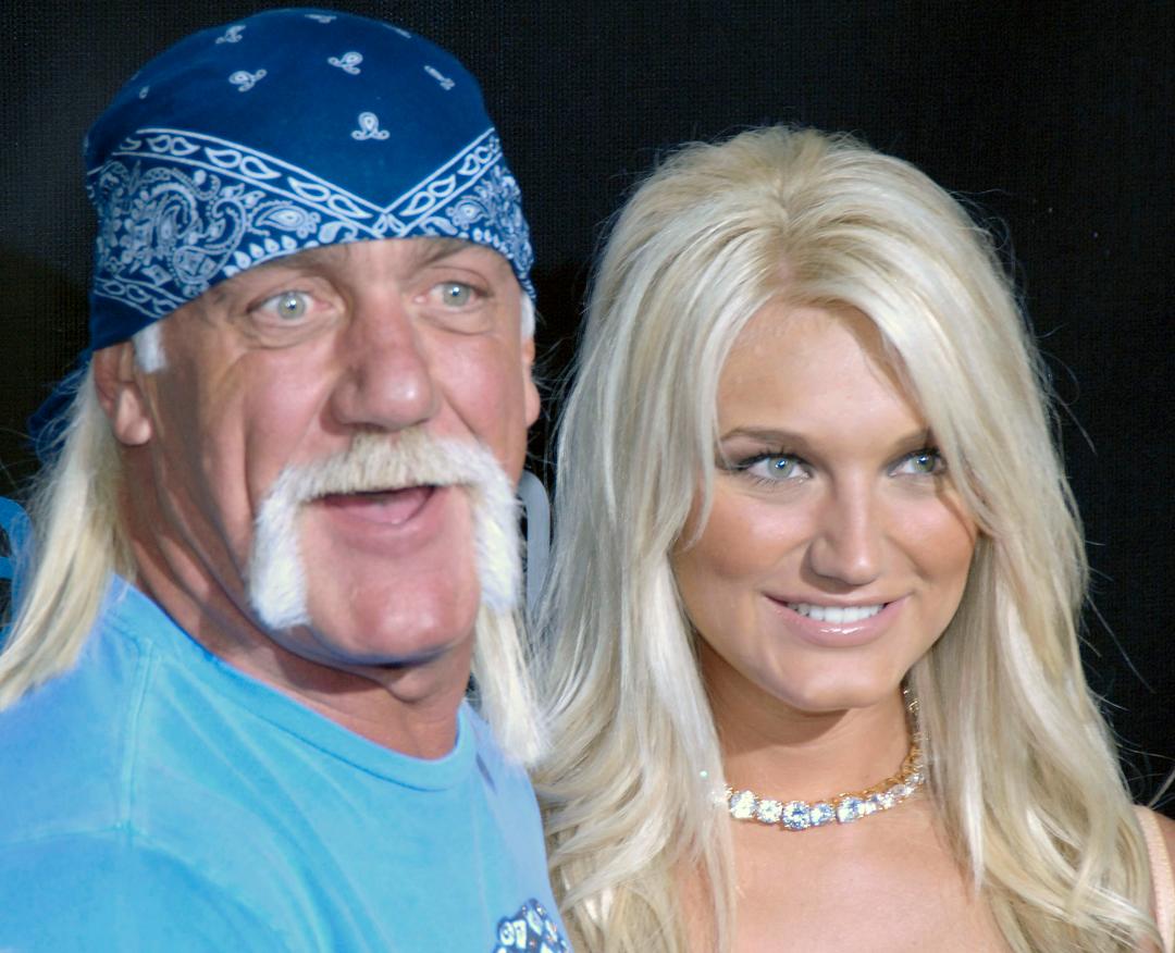 Datteren Brooke Hogan droppet Hulk Hogans begravelse