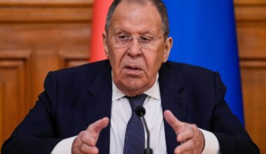 Lavrov avviser planer om møte mellom Putin og Zelenskyj