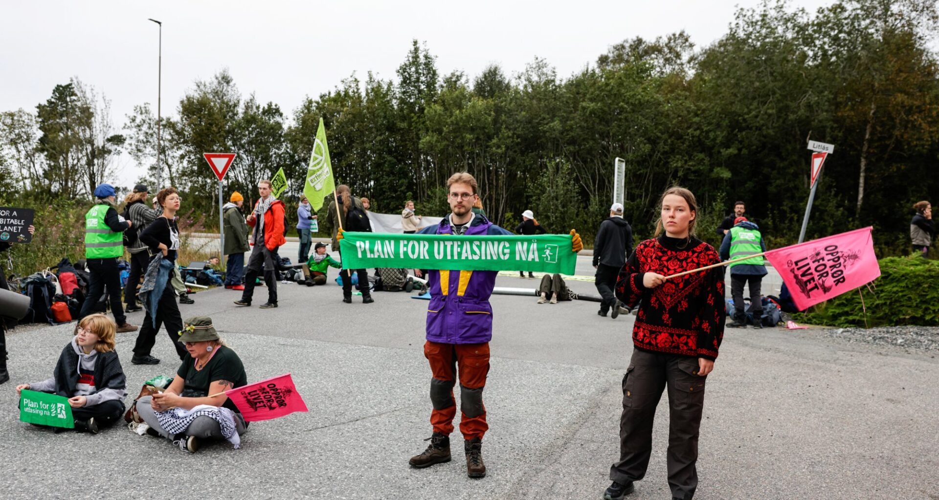 Mongstad, Equinor | Extinction Rebellion aksjonerer mot raffineriet på Mongstad