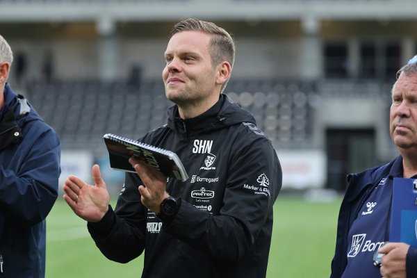 Hamar 20250831. 
Sarpsborg 08s trener Sander Håskjold Nyland etter elitesereiekampen i fotball mellom HamKam og Sarpsborg 08 på Briskeby Stadion.
Foto: Geir Olsen / NTB