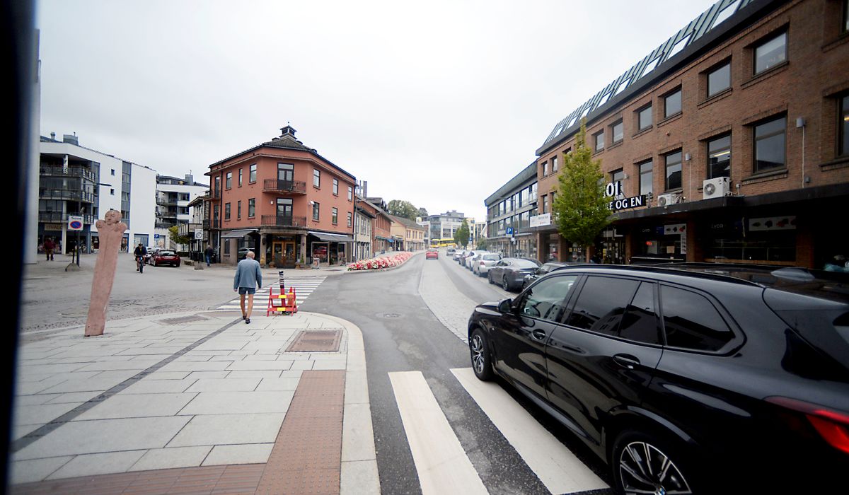 (+) Stenger gata for biltra­fikk: - Det blir en gøy dag i byen! - varden.no