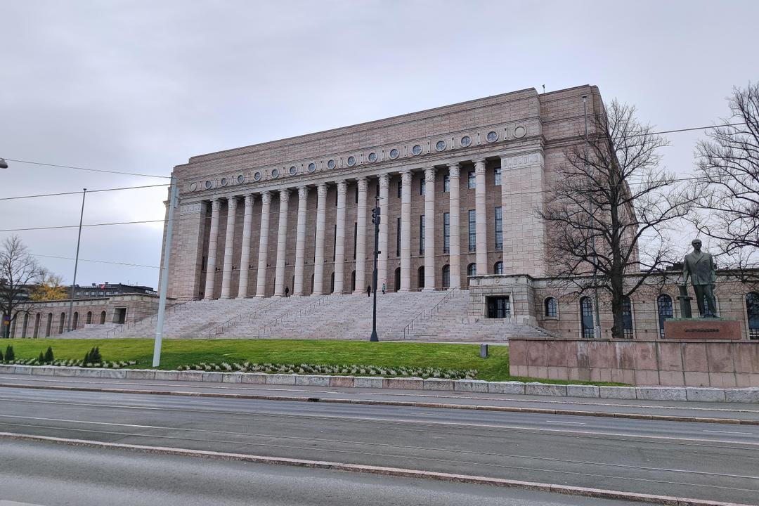 Riksdagsmedlem funnet død i parlamentet