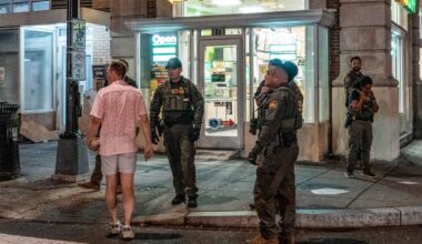 Mann kastet sandwich på føderal agent: Risikerer åtte års fengsel