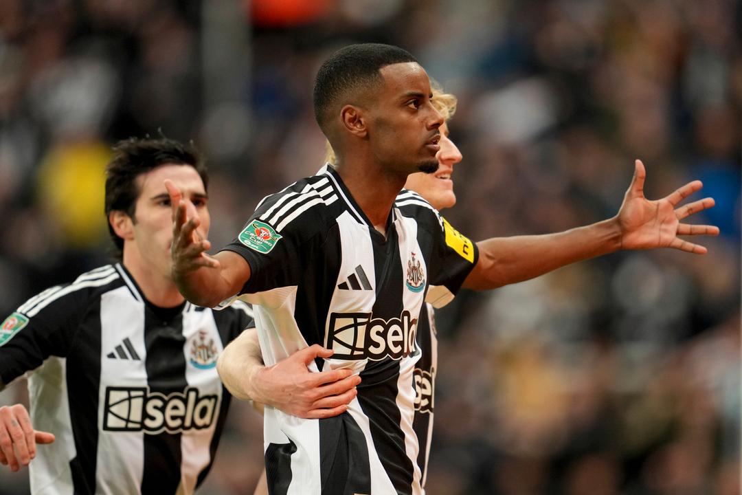 Alexander Isak vil ikke spille for Newcastle i Premier League