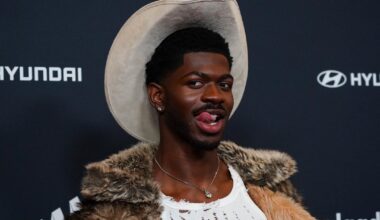 Lil Nas X arrestert etter å ha gått naken i gatene