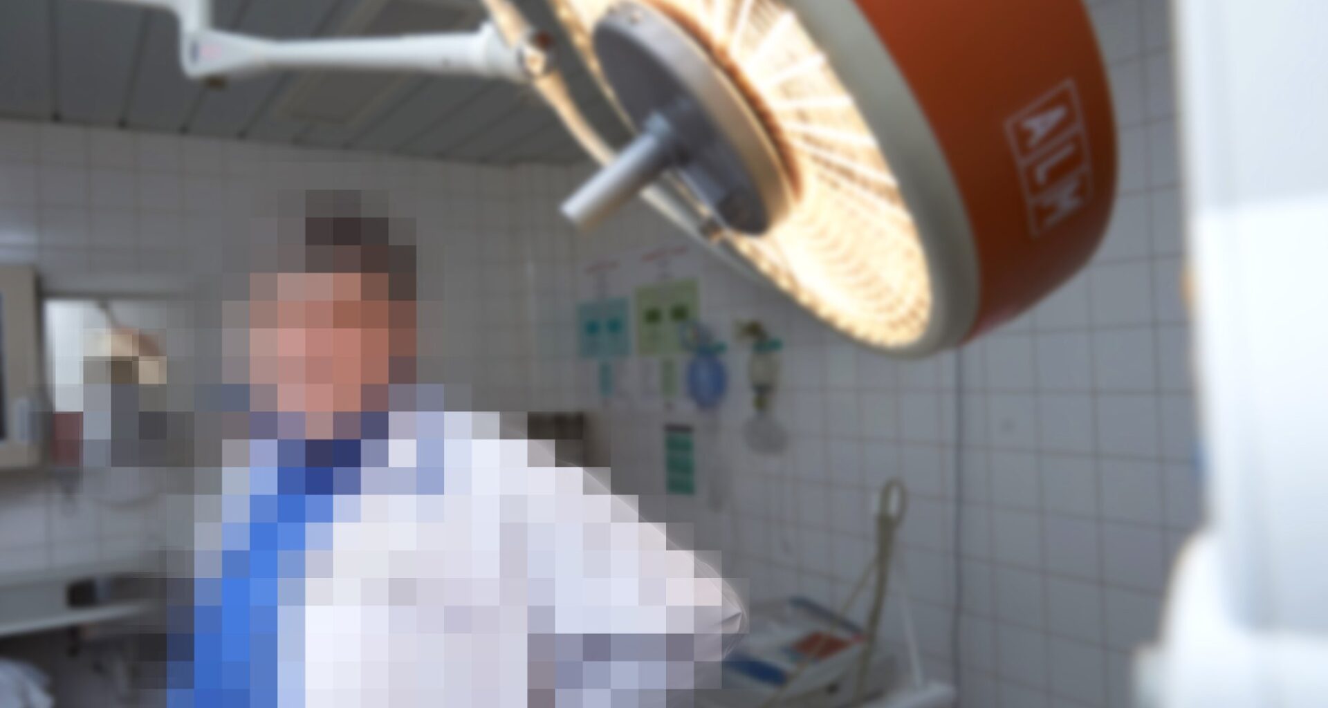 Krim, Lege | Dømt for besittelse av flere tusen overgrepsbilder – flyktet til Thailand: Nå er tidligere lege fengslet i Norge