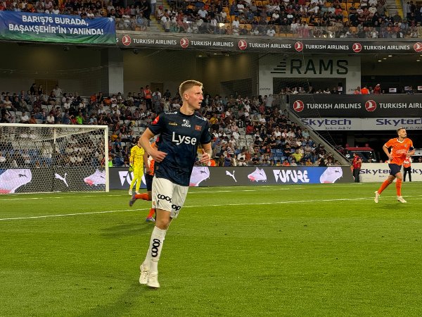 Martin Ove Roseth mot Basakshehir i Istanbul.