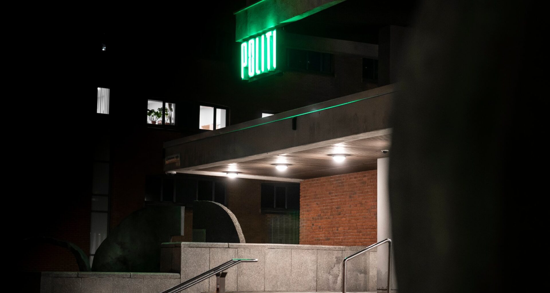 Vest politidistrikt, Politiet | Kvinne siktet for seksuell omgang med barn
