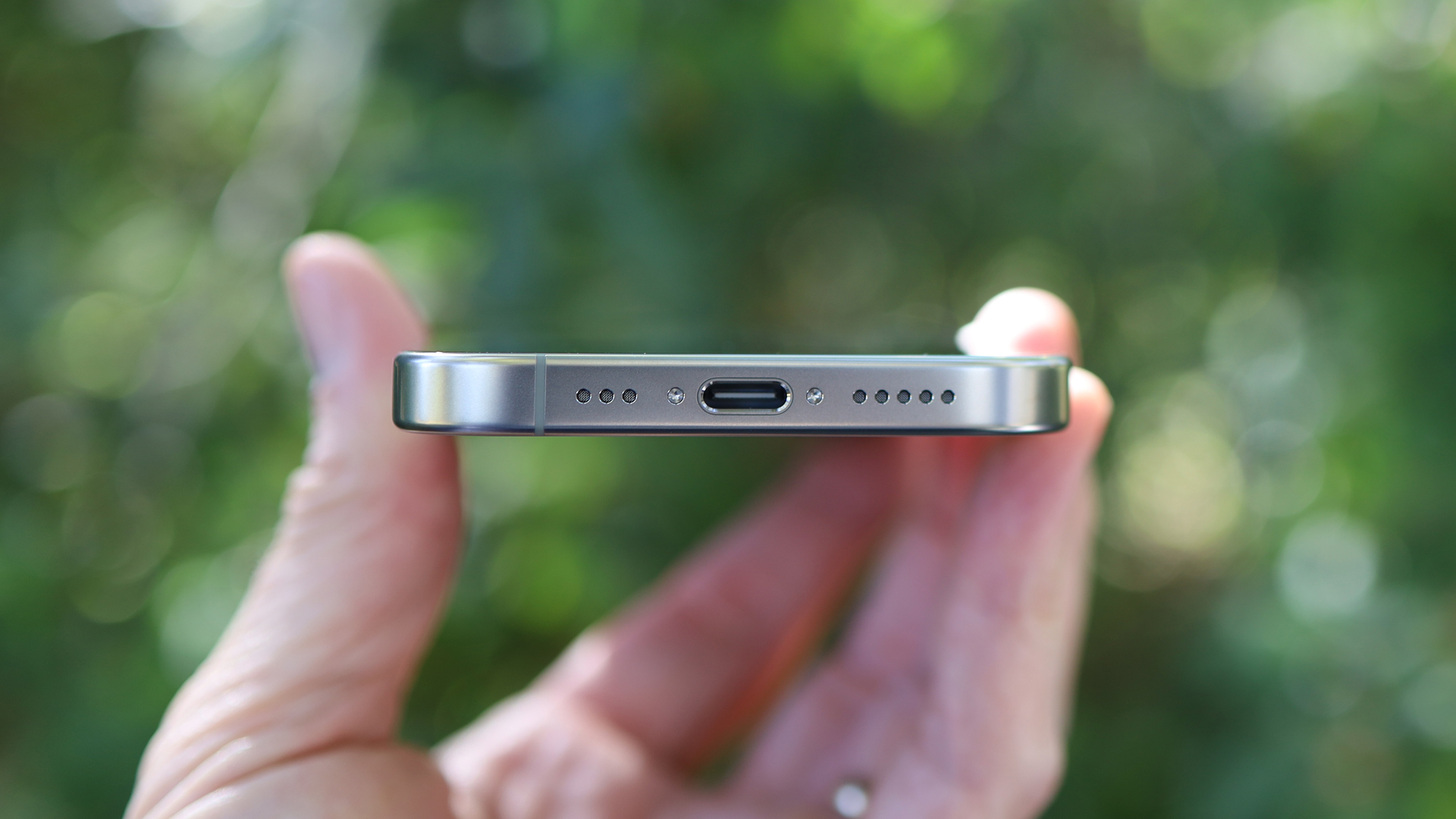 iPhone 16 Pro