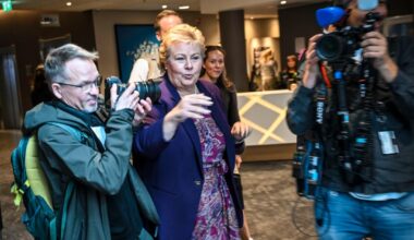 Erna Solberg taus før krisemøte