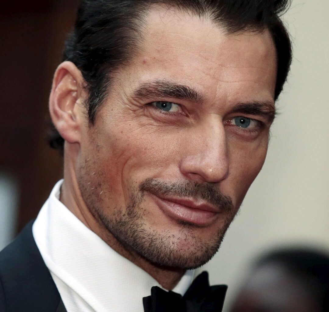 Supermodell David Gandy kraftig ut mot AI-modeller