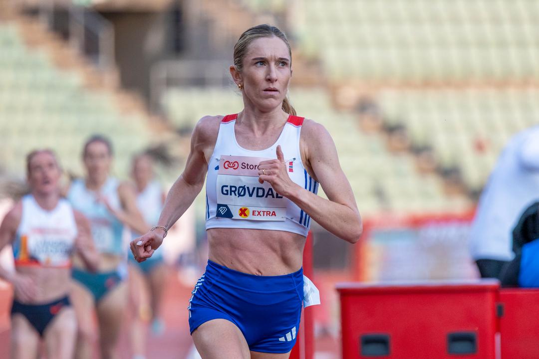 Karoline Bjerkeli Grøvdal trekker seg fra Berlin maraton på grunn av sykdom