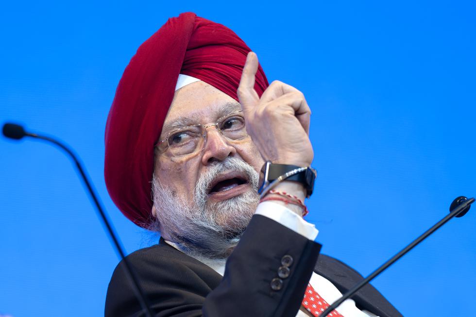Indias oljeminister ut mot USA: – Kunne ikke vært fjernere fra sannheten