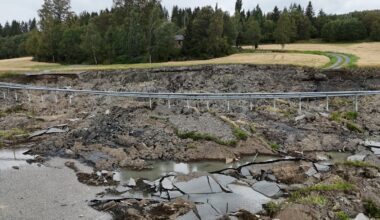 Det er stans i arbeidet i skredet i Levanger.