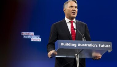 Australia skal bruke milliarder på anlegg for atomdrevne ubåter