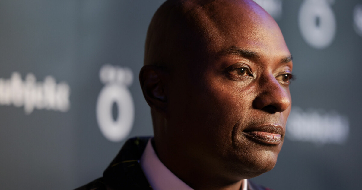 Durek Verrett: Ut mot kritikken
