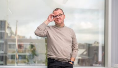 Anbudsskandalen, Tromsø kommune | Møte for lukkede dører: Trekker seg