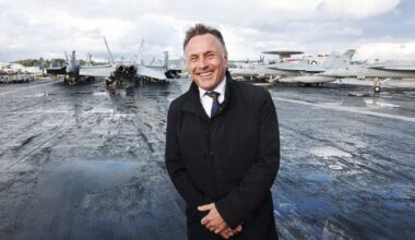 Forsvarsminister Tore O. Sandvik om bord på det amerikanske hangarskipet USS Gerald R Ford i Oslofjorden forrige uke.