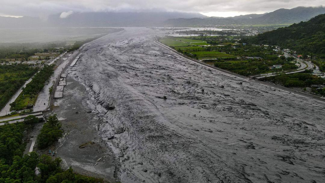 Minst 14 døde etter super-tyfon i Taiwan – 124 savnet
