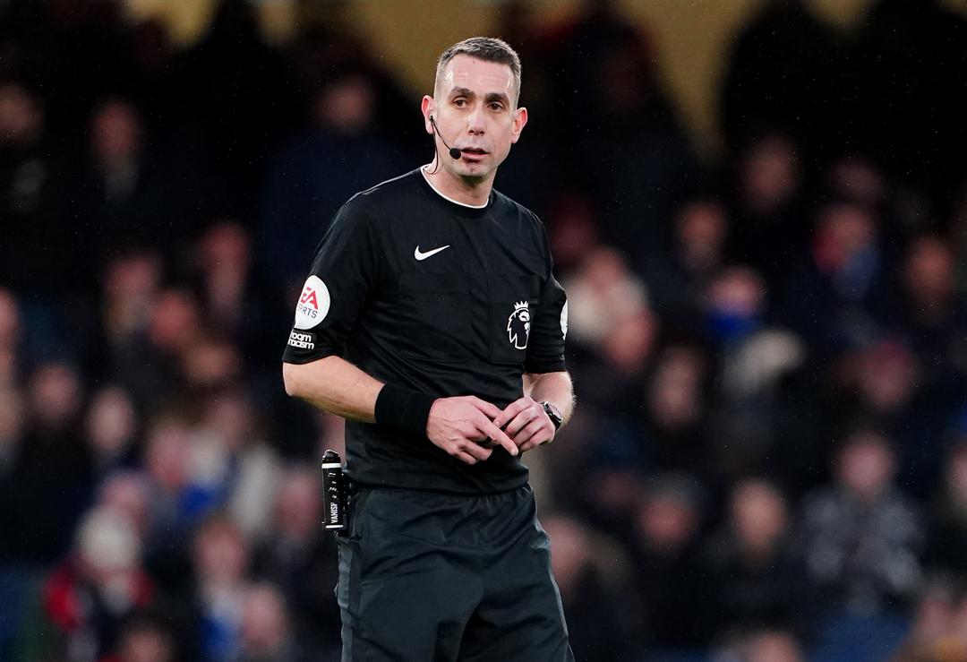 Tidligere Premier League-dommer tiltalt for å ha laget video med overgrep mot barn
