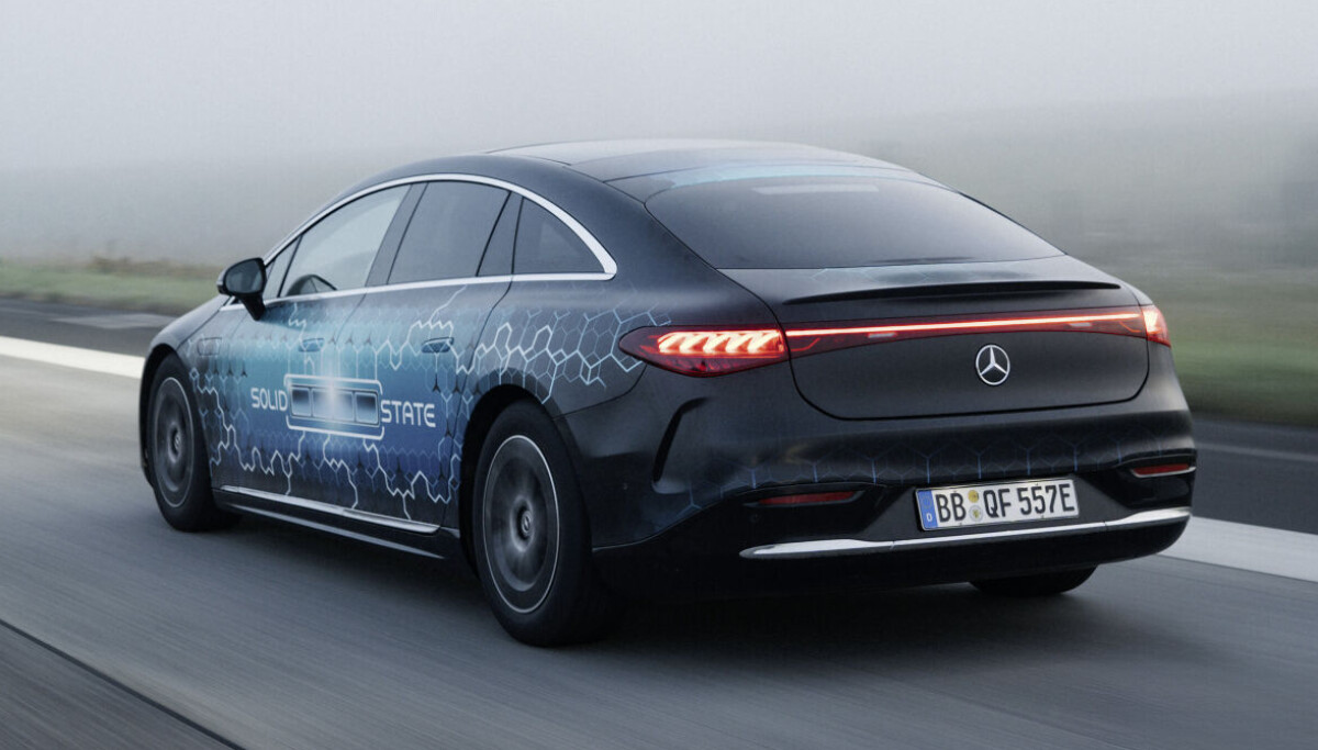Mercedes' faststoffbatteri kjørte over 120 mil uten å lade
