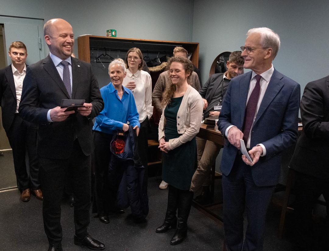 Meninger: Støres krevende seilas