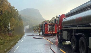To personer hentet av luftambulanse