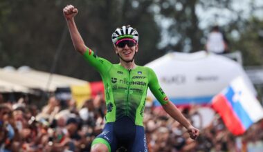 Tadej Pogacar vant suverent i landeveissrittet – sølv til Remco Evenepoel og bronse til Ben Healy