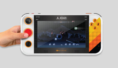 Atari kunngjør en offisiell bærbar retrospill-enhet -
