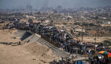 Israel starter bakkeoffensiv for å okkupere Gaza by