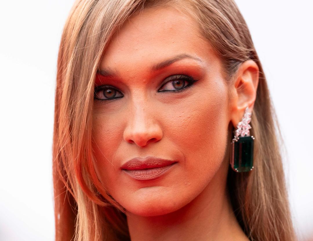 Bella Hadid tilbake på treningssenteret etter sykehusopphold