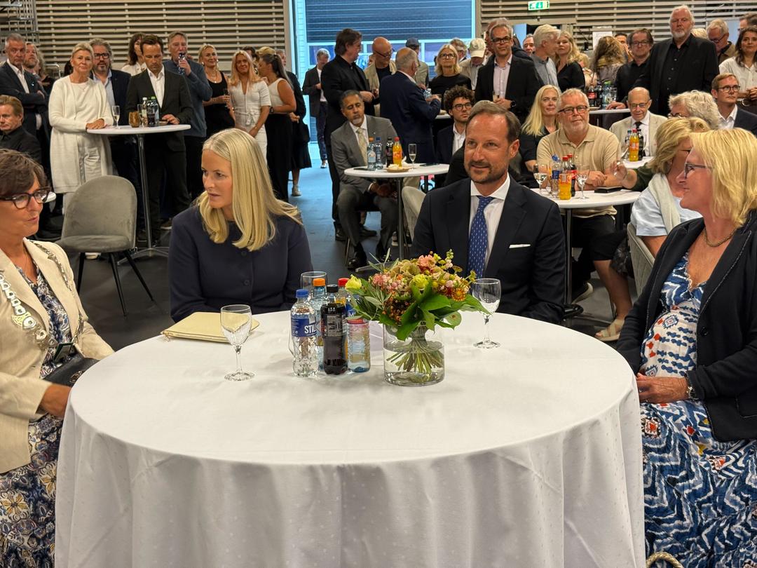 Kronprinsparet på Liv Ullmann-feiring