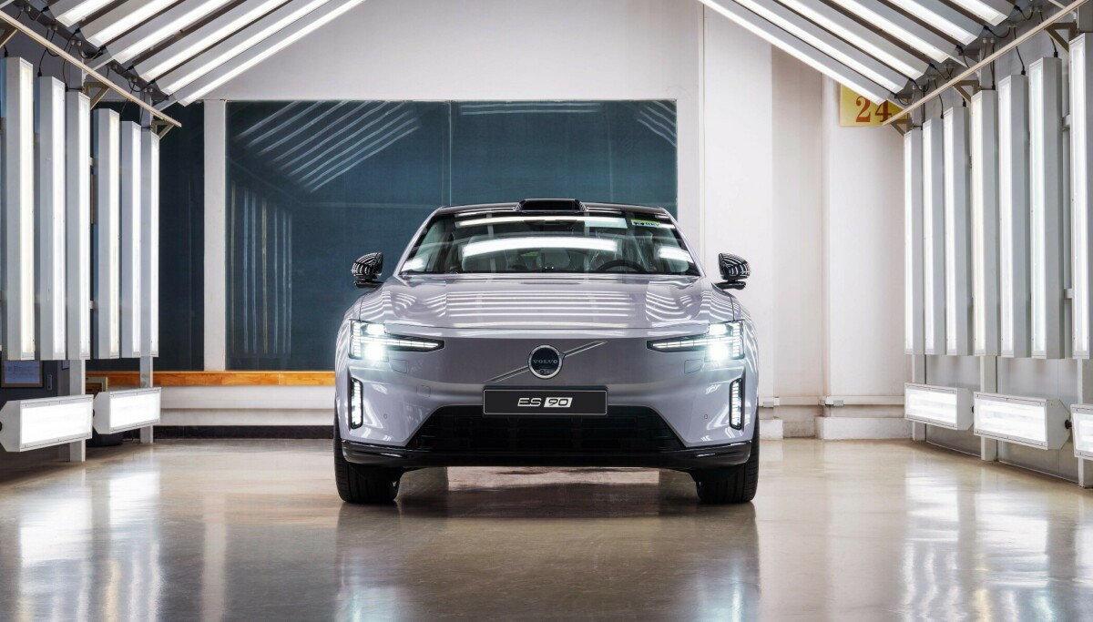 Byggingen av Volvo ES90 i gang