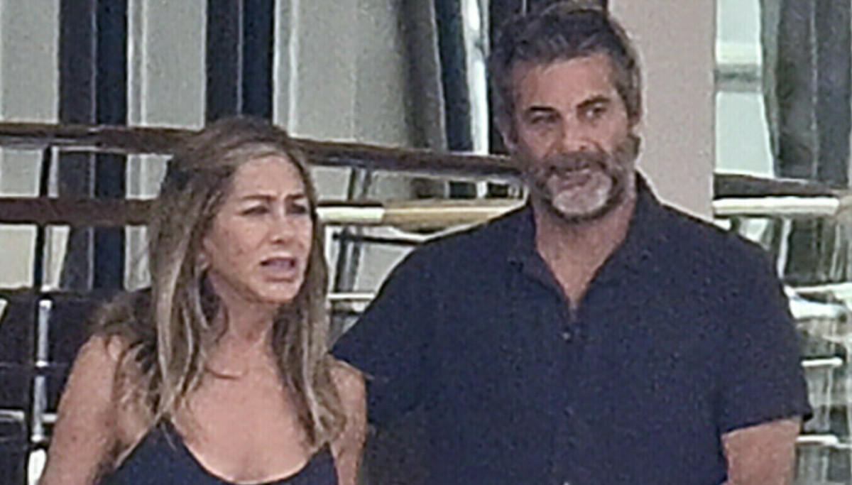 Jennifer Aniston og Jim Curtis: Bekrefter de forholdet her?