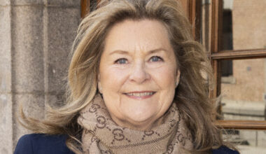 Elisabeth Andreassens går til retten for sommerparadiset