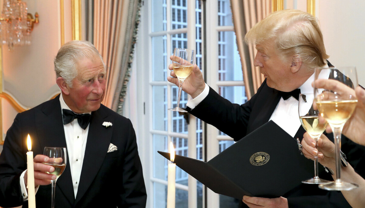 Besøker Charles: - Han elsker det
