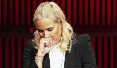 Setter kongelige plikter på vent