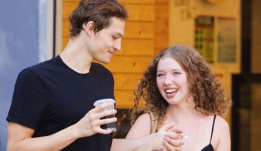 Mingus Reedus observert med ny flamme etter voldssiktelsen