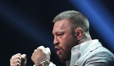 Får ellevillt betalt for å slåss ved Det hvite hus