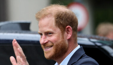 Prins Harry avviser påstander om formelt møte med Kong Charles