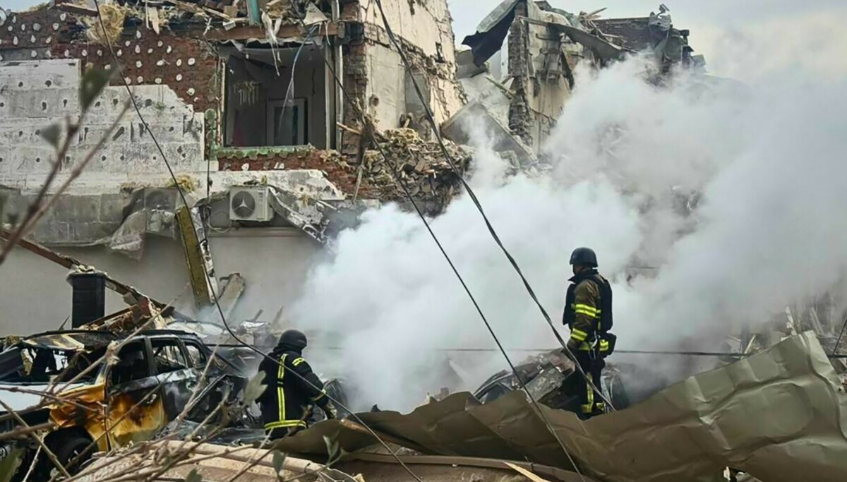 Rammet av massivt angrep i natt