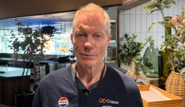 Peker på klasseskille før seriestart