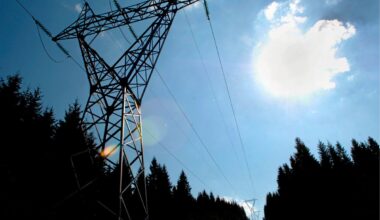 I dag fyker strømprisen i været - smp.no