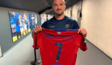Fikk spesiell drakt – hyller Molde-kompisen - rbnett.no