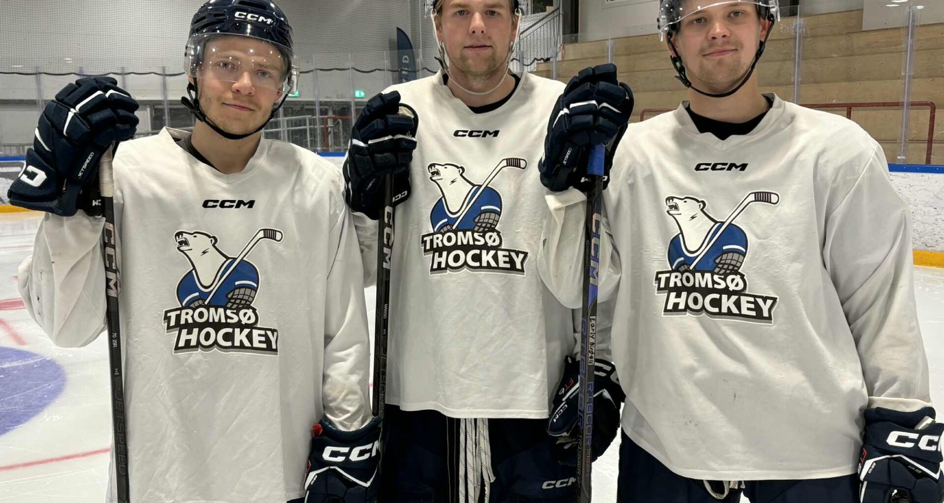 Sport, Ishockey | Helgens sendinger: Historisk hockeystart, Finnsnes klar for fest og skjebnekamper!