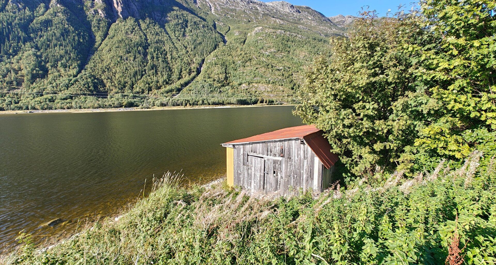 Mosjøen, Bolig og eiendom | Vil forlange at seks naust ikke skjemmer Mosjøen: – Vi vet ikke hvem alle eierne er