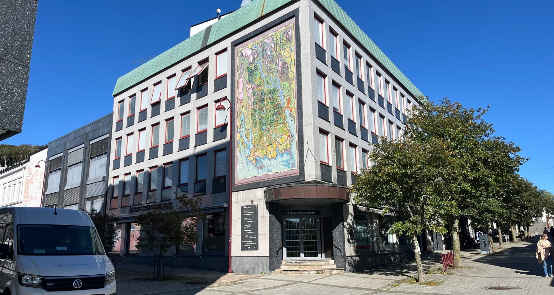 Næringsliv og Arbeidsliv, Larvik | Skagerrak Sparebank leter etter ny administrerende direktør når Jan Kleppe går av med pensjon