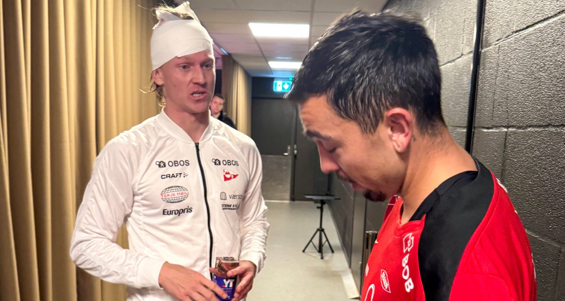 SK Brann, Niklas Castro | Niklas Castro freste til Daniel Eid: Her ordner de opp etter krangelen i Brann-kampen mot Fredrikstad