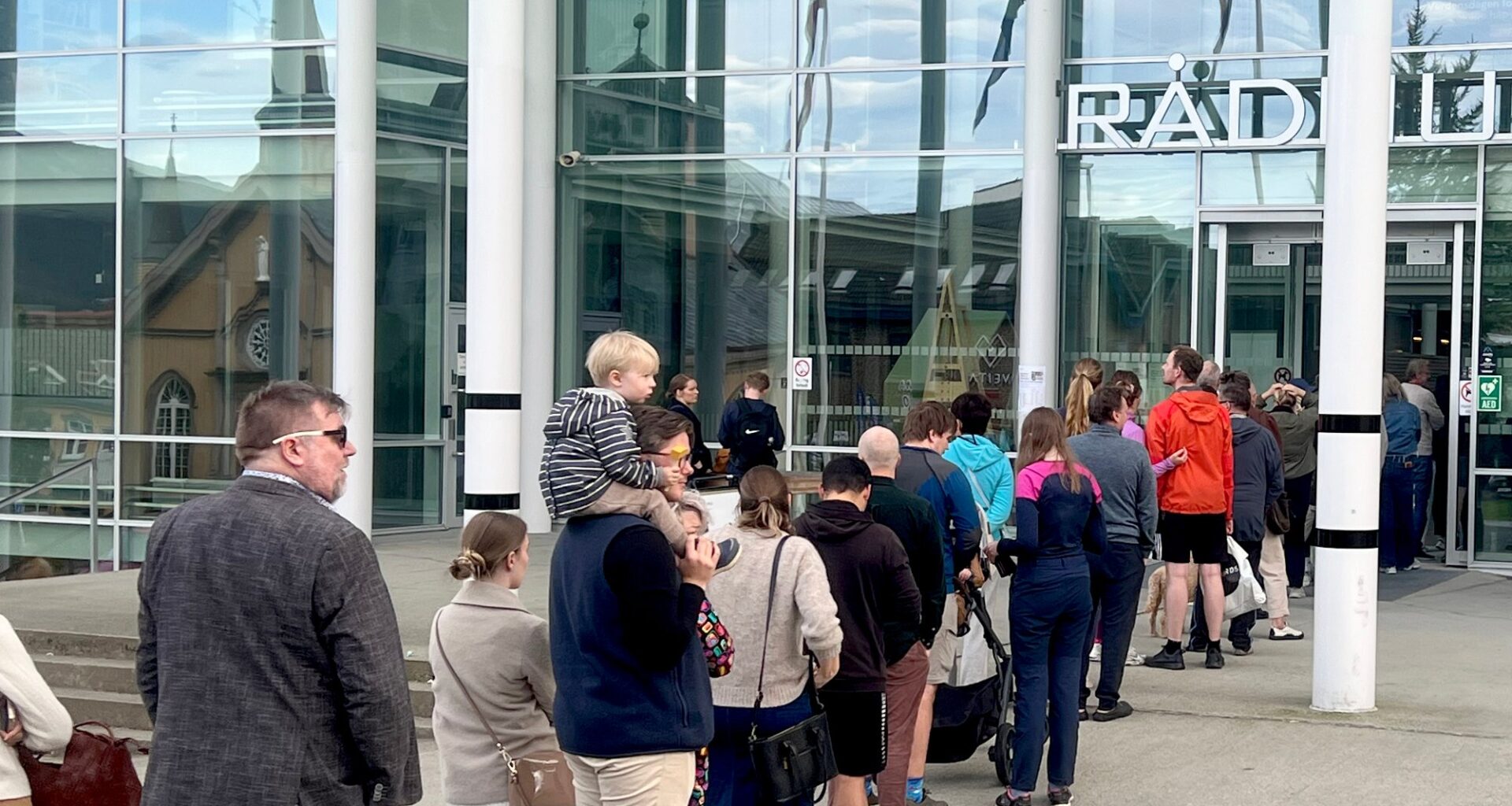 Valg 2025, Stortingsvalg | Problemer ved flere valglokaler i Tromsø