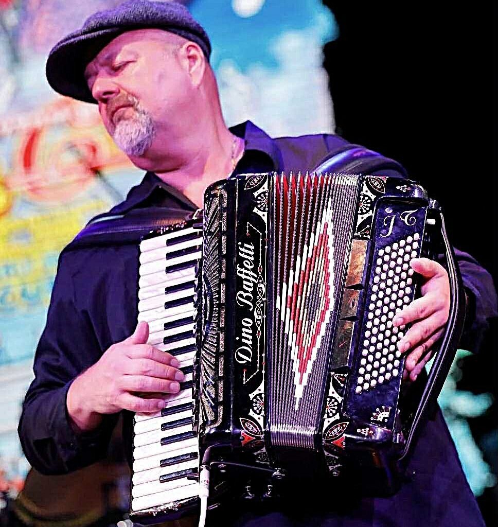 Økonomi, Kultur | Jubilerer med verdensstjerne på laget: – Jeg kommer aldri til å glemme den følelsen!